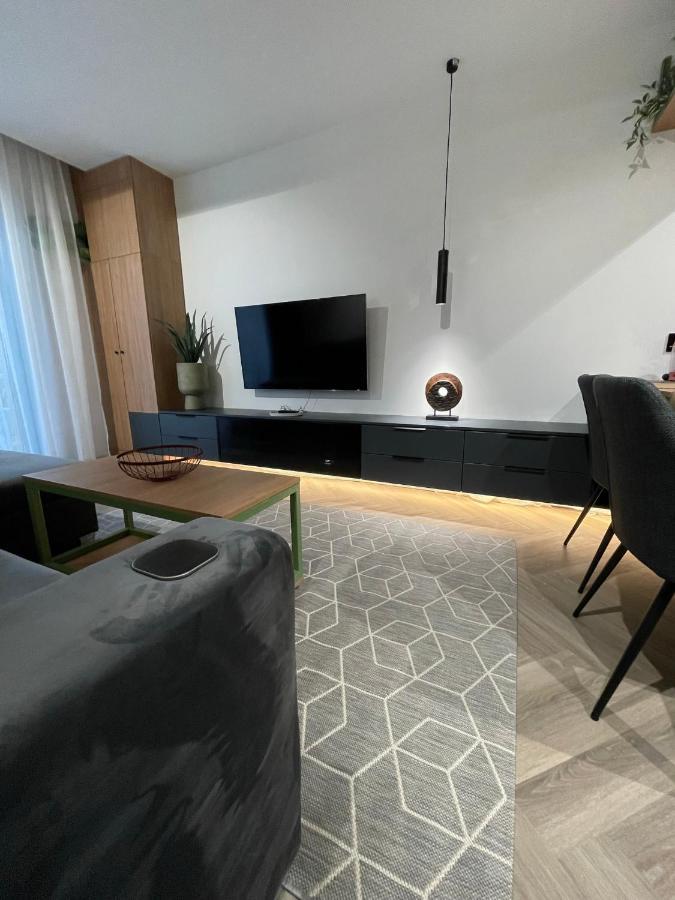 Luxury By The Lake Ap 25 Sibiu Esterno foto